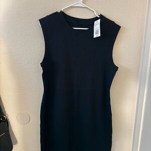 Black Sleeveless Dress